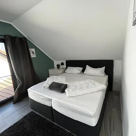 Zum Waldblick Apartament *